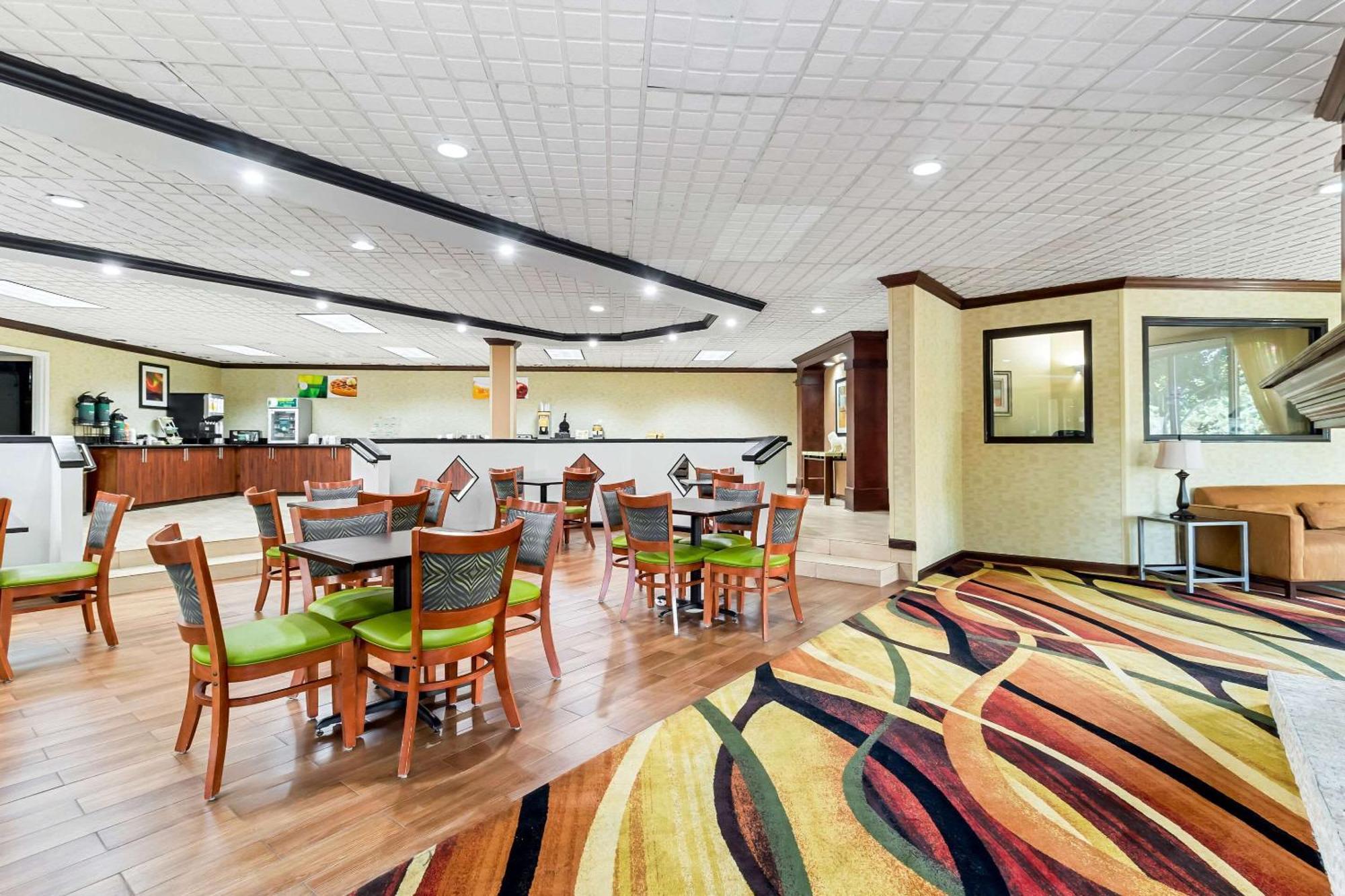 Quality Inn & Suites Florence Civic Center Εξωτερικό φωτογραφία