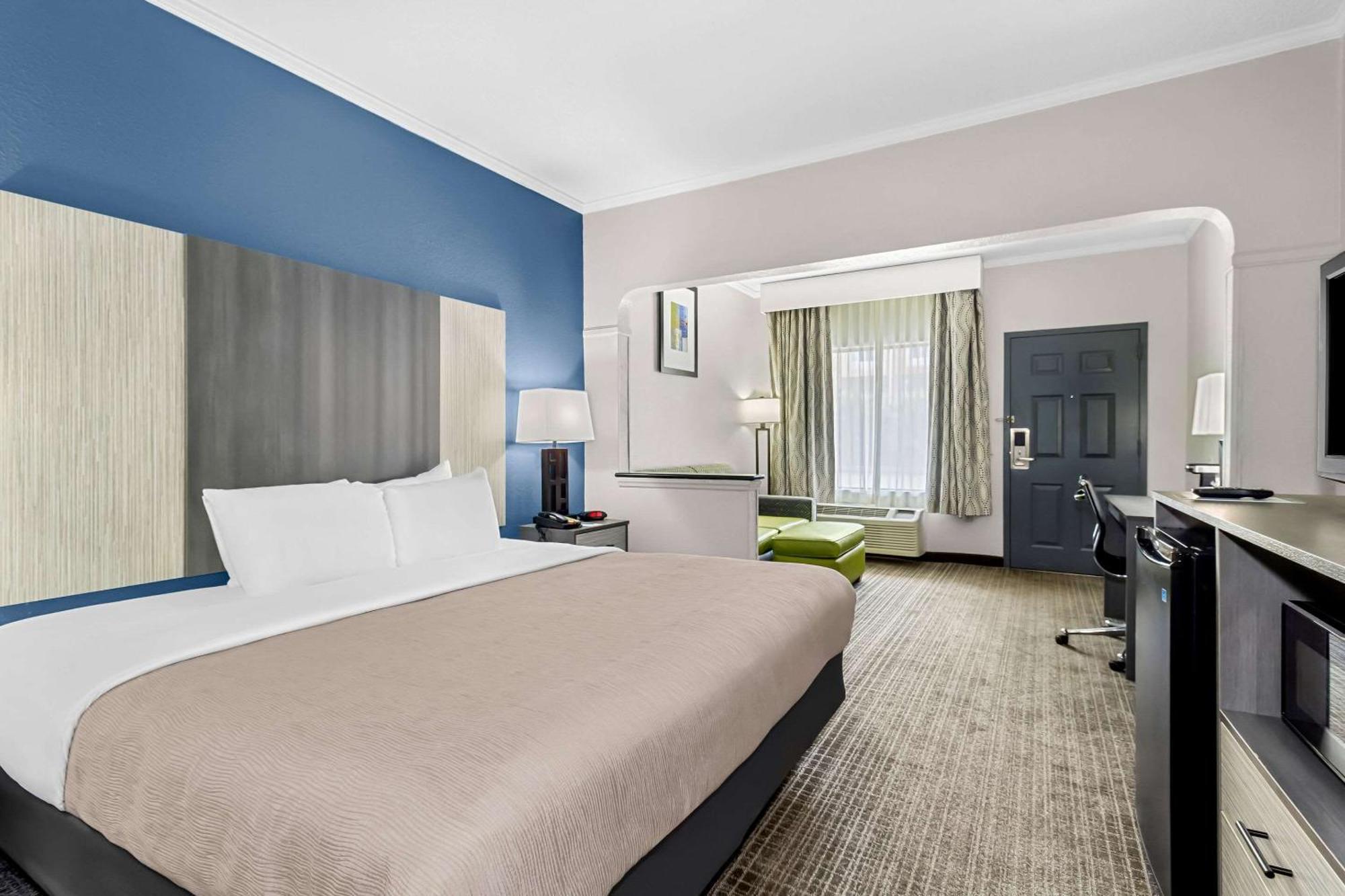 Quality Inn & Suites Florence Civic Center Εξωτερικό φωτογραφία