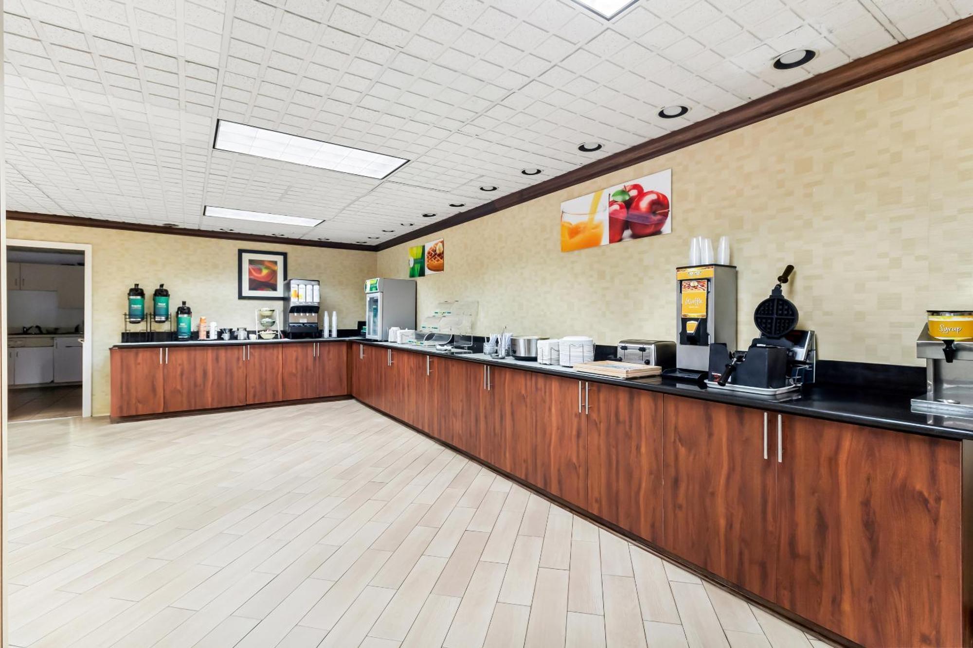 Quality Inn & Suites Florence Civic Center Εξωτερικό φωτογραφία