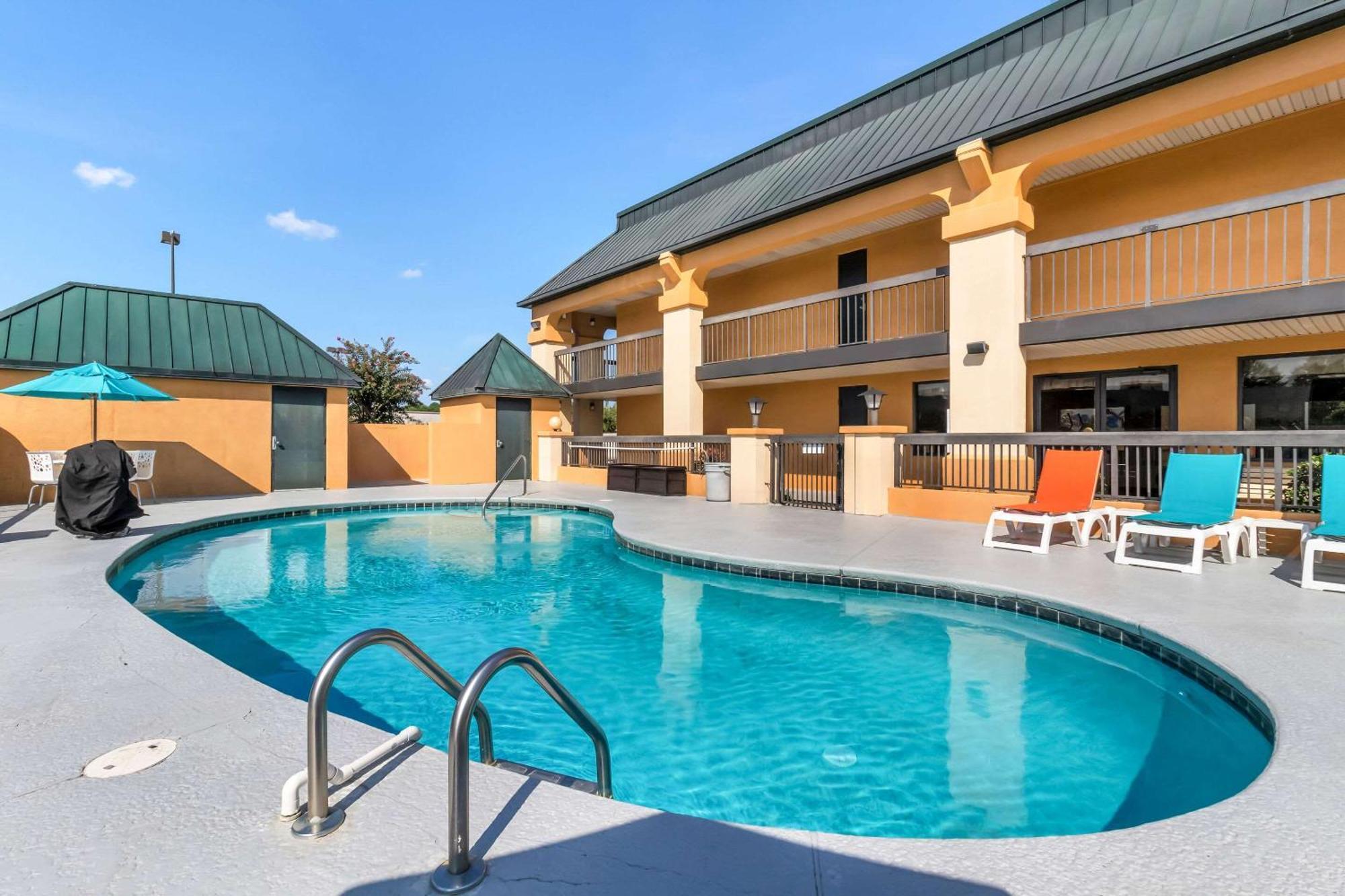 Quality Inn & Suites Florence Civic Center Εξωτερικό φωτογραφία