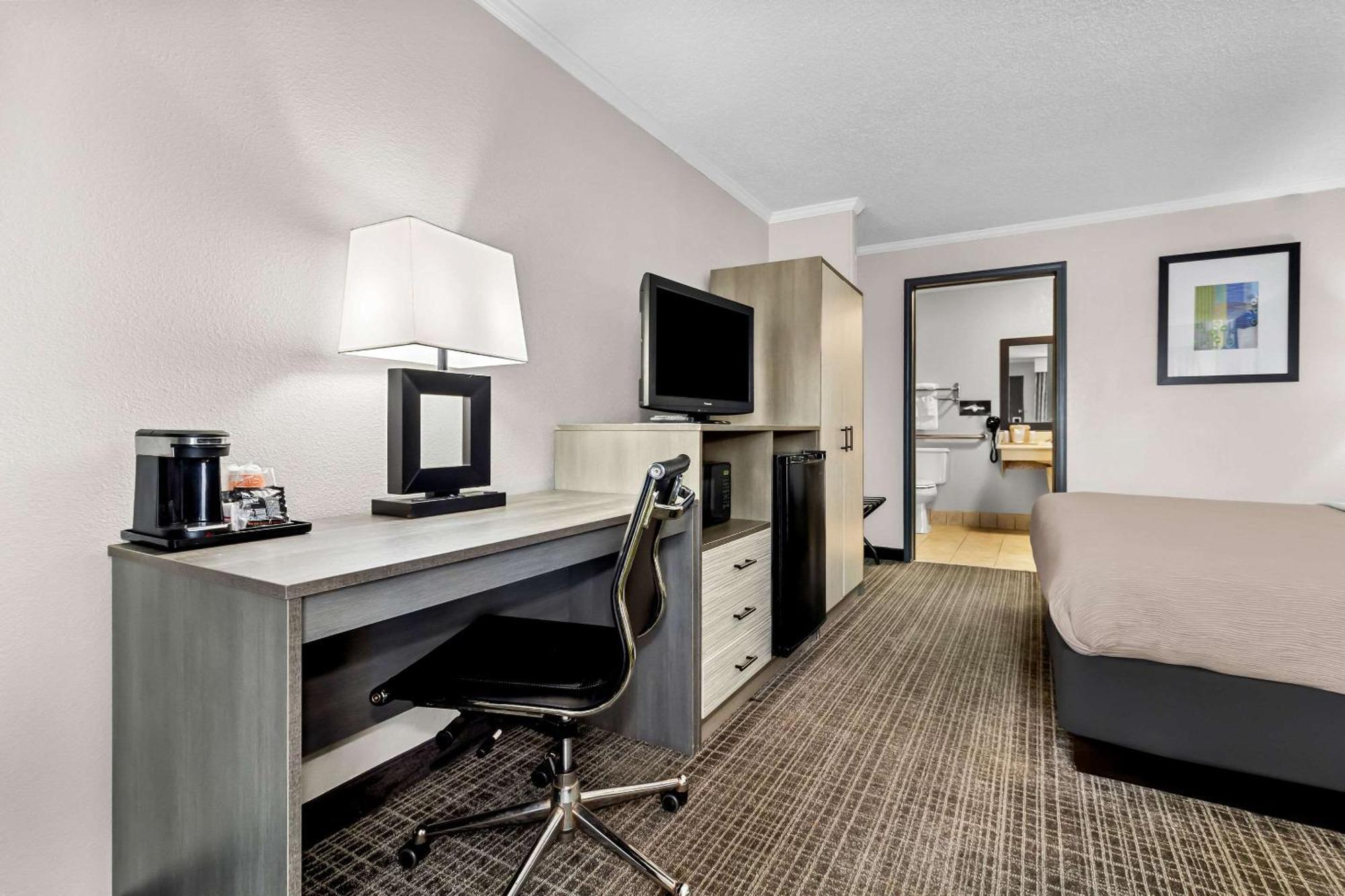 Quality Inn & Suites Florence Civic Center Εξωτερικό φωτογραφία