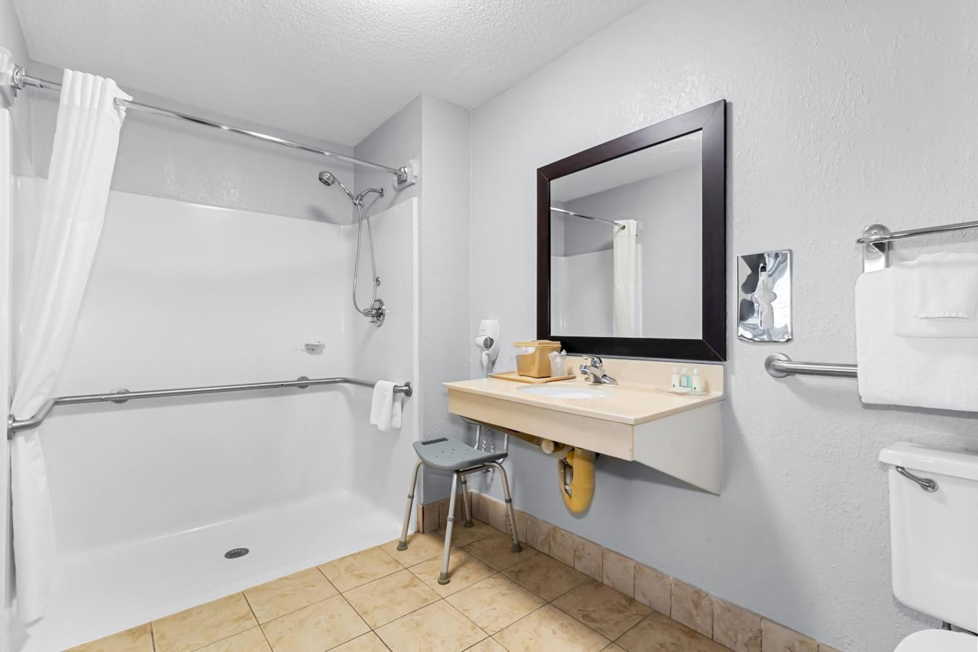 Quality Inn & Suites Florence Civic Center Εξωτερικό φωτογραφία
