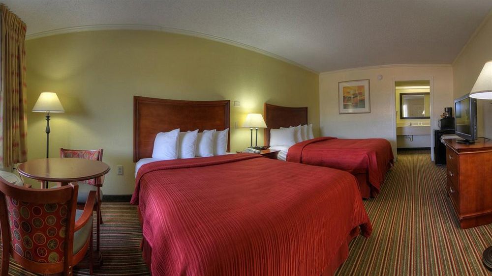 Quality Inn & Suites Florence Civic Center Εξωτερικό φωτογραφία