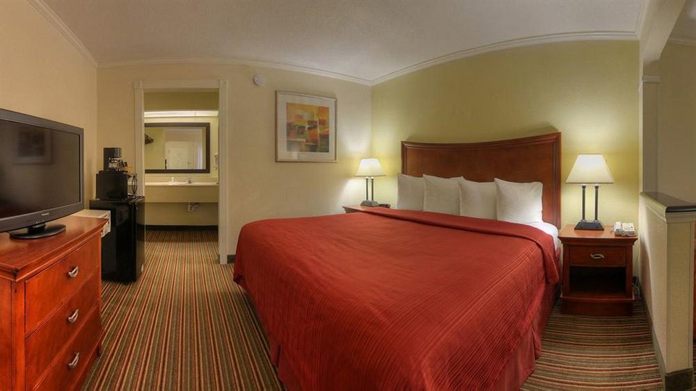 Quality Inn & Suites Florence Civic Center Εξωτερικό φωτογραφία