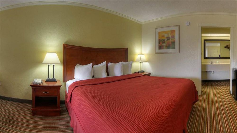 Quality Inn & Suites Florence Civic Center Εξωτερικό φωτογραφία